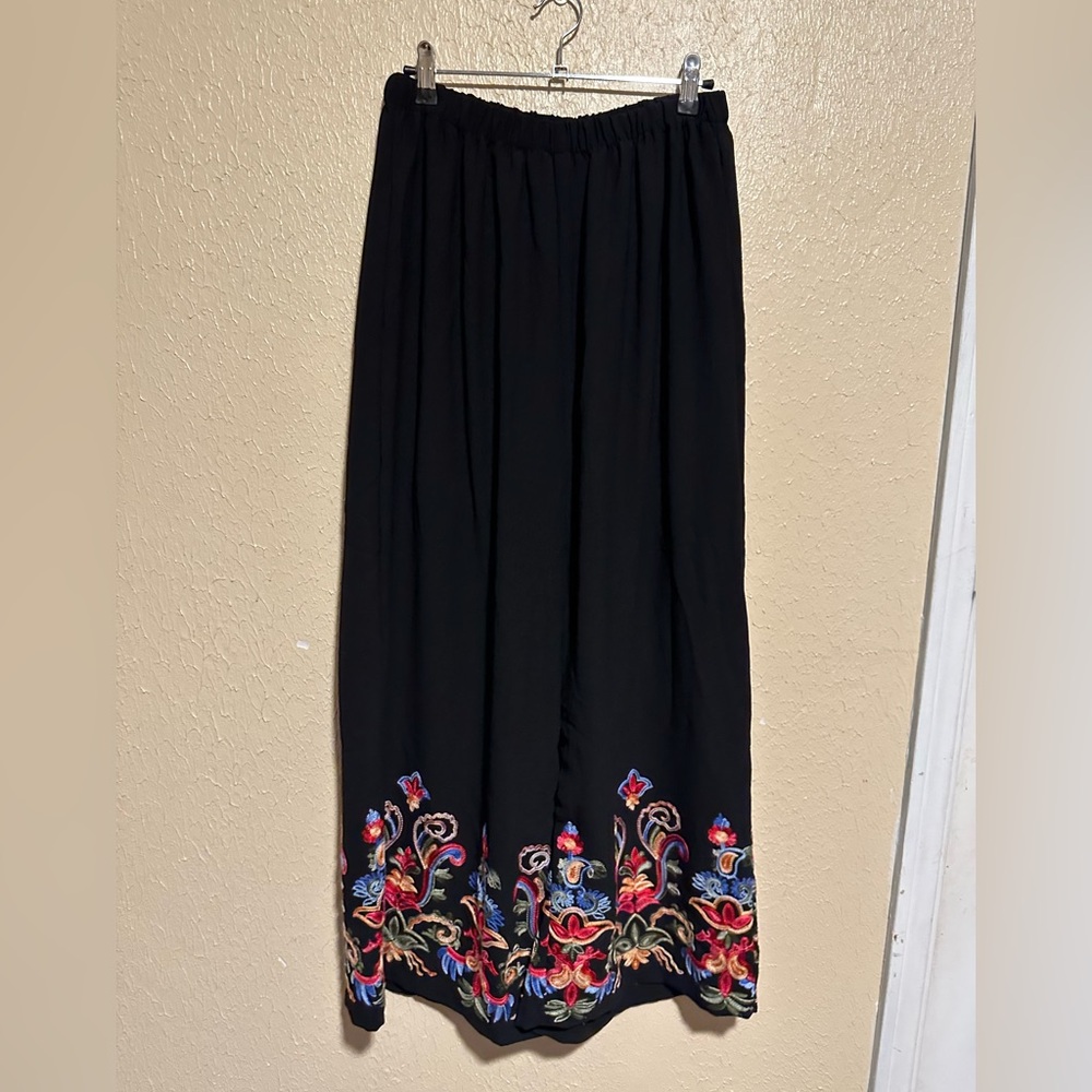 New Liv Los Angeles Wide leg Beach Pants Embroidered Boho Size Medium Pull‎ On